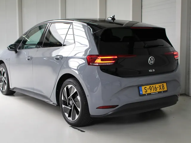 Volkswagen ID.3 Pro Edition 58 kWh Navigatie | Warmtepomp | 18' 'East Derry' | Keyless | 92 % SoH