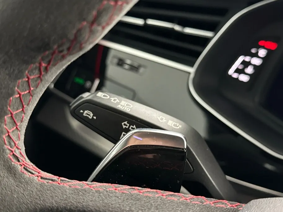 Audi RSQ8 4.0 TFSI RS Q8 Quattro | Panoramadak | Luchtvering | 23'' L.M. Velgen