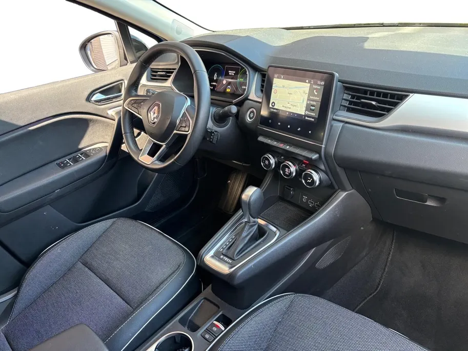 Renault Captur 1.6 E-Tech plug-in hybrid 160 techno | Apple Carplay / Android Auto | Climate Control | 17' Lichtmetaal | Cruise control