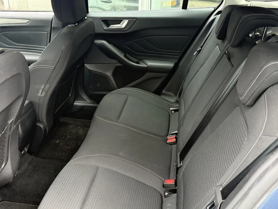 Ford Focus Wagon 1.0 EcoBoost Titanium +
