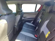 Renault 4 comfort range iconic canvas dak 52 kWh elektrisch vouwdak , nu met 1800,- voorraad korting .  Apple Carplay/Android Auto , Pack Advanced Driving Assist , Harman/kardon premium audio , lichtmetalen velgen 18' , voorstoelen verwarmd , warmtepomp , navigatie