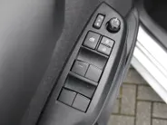 Mazda 2 Hybrid 1.5 Select | Airco | 16'LM | navi | Cruise | Stoelverwarming | Draadloos laden |