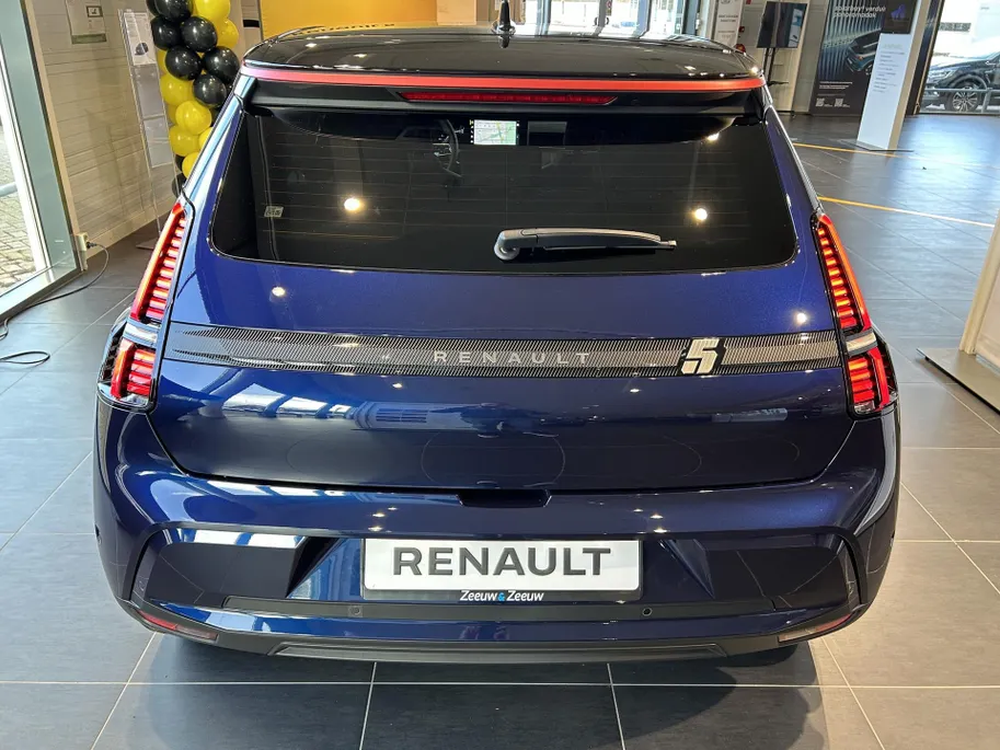 Renault 5 Comfort Range Techno | NU met €1.800,- Zeeuw & Zeeuw voorraadkorting en met GRATIS 5 jaar fabrieksgarantie tot 160.000km | PACK WINTER | V2G ready | Auto van het Jaar 2025 | Te financieren tegen 2,9% rente |