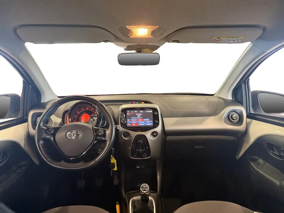 Toyota Aygo 1.0 VVT-i x-play *Telefoon*Camera*Airco*Cruise*Mooie Auto!