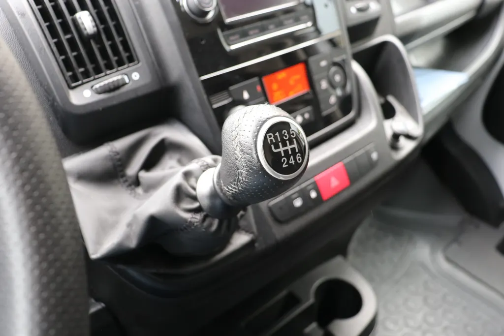 Peugeot Boxer 335 2.2 BlueHDi 140 L2H2 Pro EX.BTW