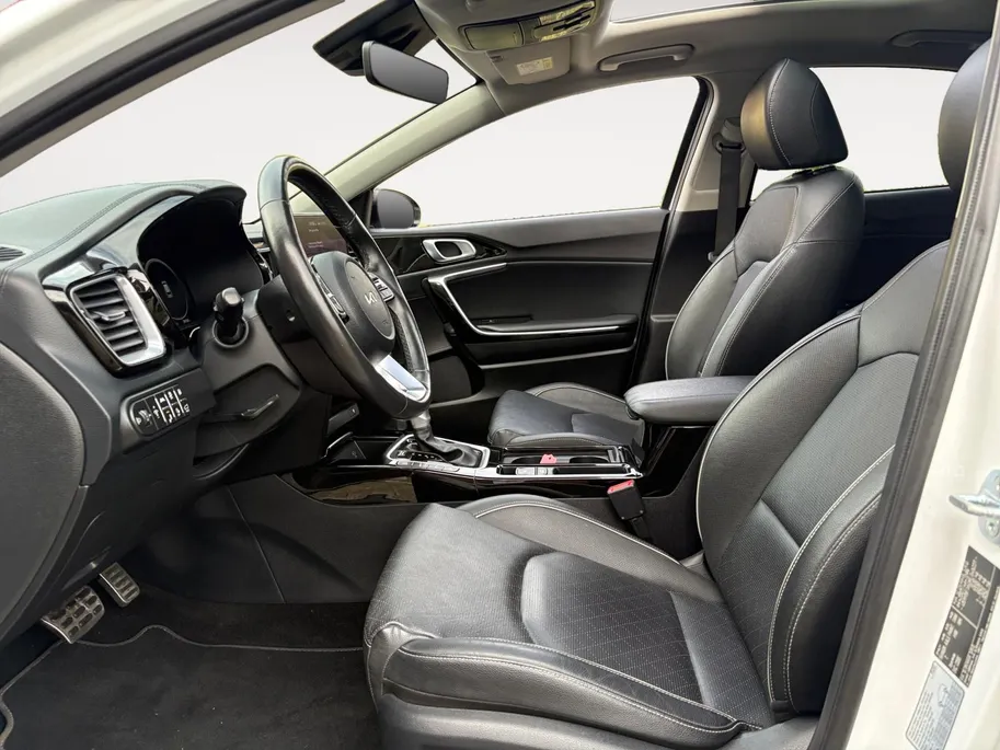 Kia XCeed 1.6 GDi PHEV DynamicPlusLine | Panoramadak | Camera | Stoel/Stuurverwarming | Apple Carplay/Android Auto | Adaptieve Cruise Control | Lichtmetalen Velgen |