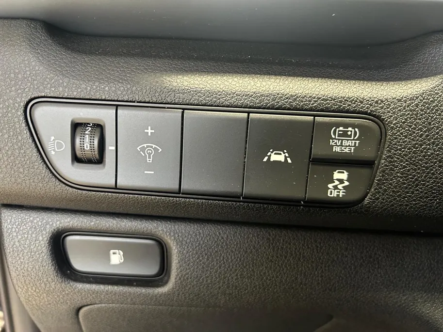 Kia Niro 1.6 GDi Hybrid Edition | Trekhaak Vaste Kogel+ 13-Polige stekker | Schuifkanteldak | Apple Carplay / Android Auto | Navigatiesysteem | Licht + Regensensor | Parkeersensoren + Camera Achter | 16' Lichtmetalen Velgen | Cruise Control Adaptief | Rijstrooksen
