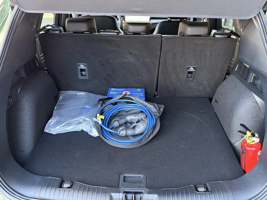 Ford Kuga 2.5 PHEV ST-Line X DRIVER ASSISTANCE PACK I AFNEEMBARE TREKHAAK I WINTER PACK I APPLE CARPLAY / ANDROID AUTO I