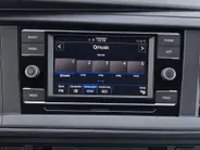 Volkswagen Bedrijfswagens Transporter 2.0TDi 150pk DSG L2 · Camera · Apple Carplay/Android Auto · 3-zits bank · Cruise Control · Airco ·