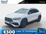 Mercedes-Benz GLA 180 Business Solution AMG *Automaat*Navi+Camera*Trekhaak*Stoelverwarming*Elekt. Achterklep.*1ste Eigenaar!