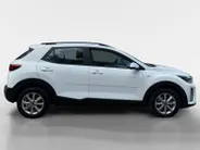 Kia Stonic 1.0 T-GDi MHEV DynamicLine Navigatie | Achteruitrijcamera | Lichtmetaal | Resterende fabrieksgarantie |