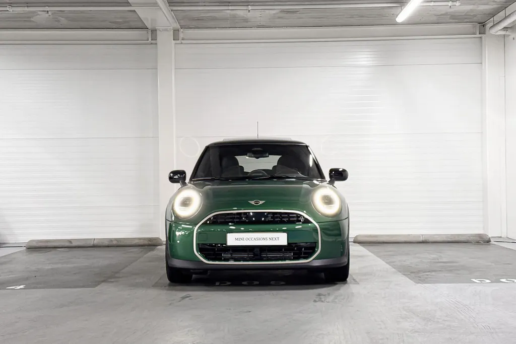 MINI Cooper 3-deurs C Favoured