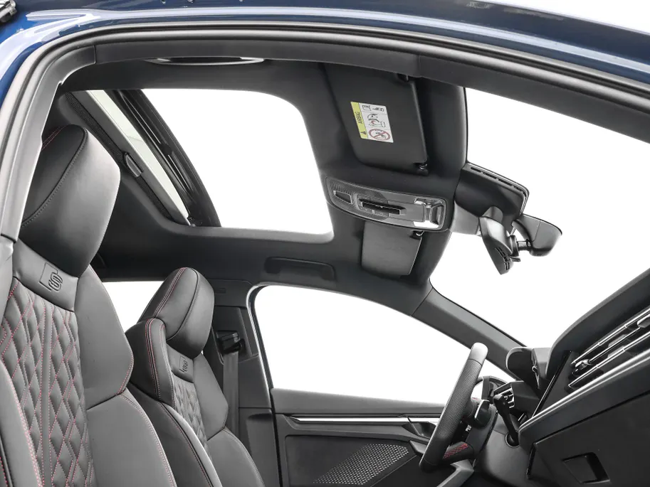Audi A3 Sportback 1.5 e-hybrid 272pk S-Tronic S edition Competition · Panoramadak · Camera · Leder Nappa · Elek. Bestuurdersstoel · Elek. Achterklep · Garantie t/m 23-10-2030 of 100.000km