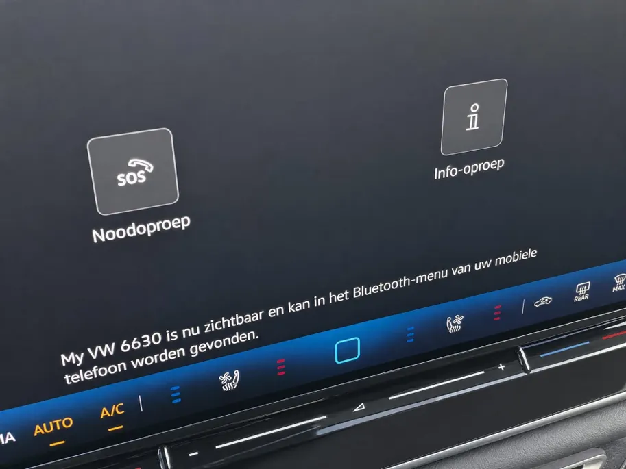 Volkswagen Tiguan 1.5eHybrid 150kW/204PK Elegance · Leder · Panoramadak · Trekhaak · 360°Camera · Garantie t/m 08-09-2030 of 100000km.