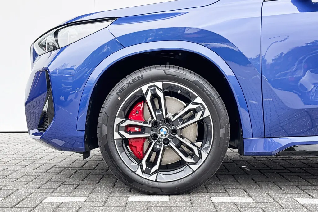 BMW iX1 eDrive20 67 kWh