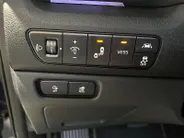Kia e-Niro ExecutiveLine 64 kWh | Warmtepomp | Trekhaak Afneembaar + 13-Polige Stekker | Elektrisch verstelbare Voorstoelen | Bestuurdersstoel + Geheugen | Elektrisch Bedienbaar Schuif / Kanteldak | Stoelverwarming + Stoelkoeling | Stuurverwarming | JBL Geluidsinsta