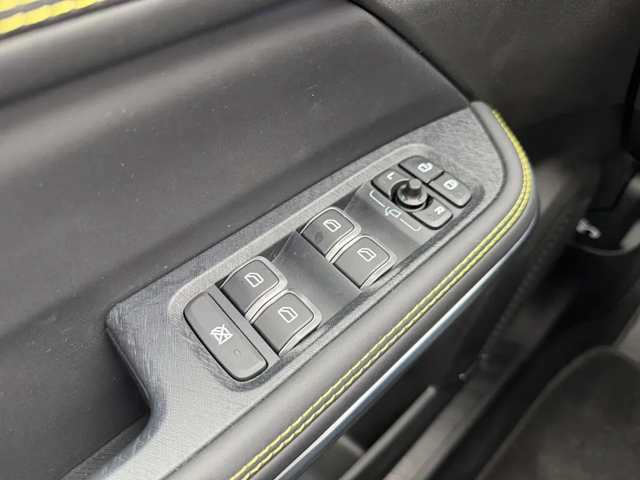 Lynk & Co 01 1.5 More |Schuif-kanteldak| Navigatie| 360 graden camera |Stoel/stuurverwarming| Lederen bekleding|