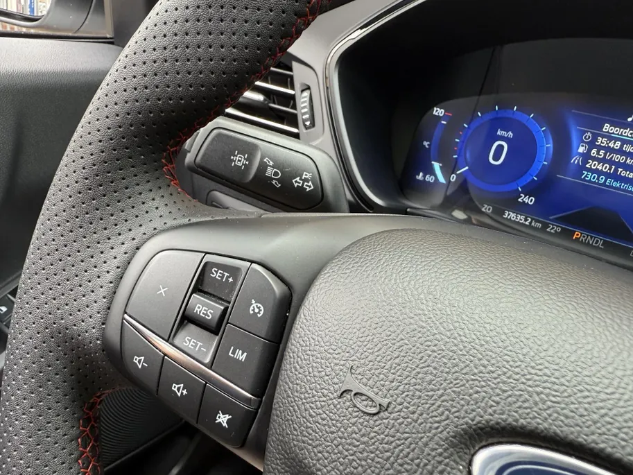 Ford Kuga 2.5 PHEV ST-Line-navi-winterpack-Frozen White