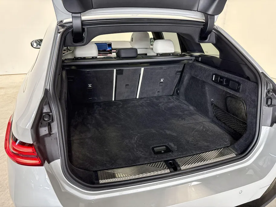 BMW 5 Serie Touring 550e xDrive Innovation Pack M Sportpakket Pro