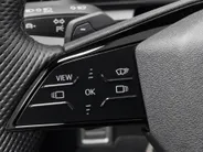 Audi Q6 e-tron Advanced quattro 100 kWh 388PK · Panoramadak · Leder · Trekhaak · 360°Camera · Garantie t/m 25-10-2030 of 100000km.