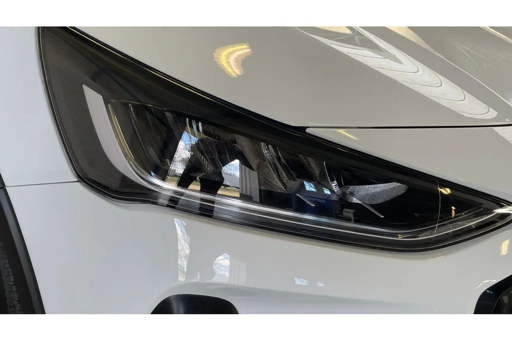 Ford Focus 1.0 EcoBoost Hybrid Active 125 PK | Automaat | Winterpack | Apple Carplay - Android Auto |  Full LED | Keyless Entry & Start |