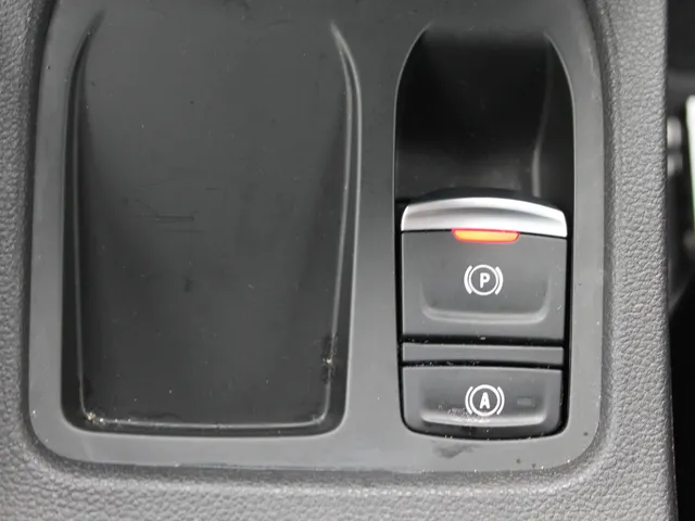 Renault Clio 1.6 E-Tech Full Hybrid 145 techno | Navigatie | Dode hoek melding | Cruise | Climat Control