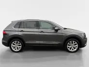 Volkswagen Tiguan 2.0 TSI 4Motion Highline | Trekhaak | Adapt. Cruise Control | Stoelverwarming | Climate Control | Parkeersensoren |