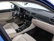 Škoda Superb Combi 1.4 TSI iV 218pk DSG Laurin & Klement · SOH 94,4% · Panoramadak · 360 Camera · Inklap. Trekhaak · Elek. Stoelen + Geheugen · Matrix LED ·