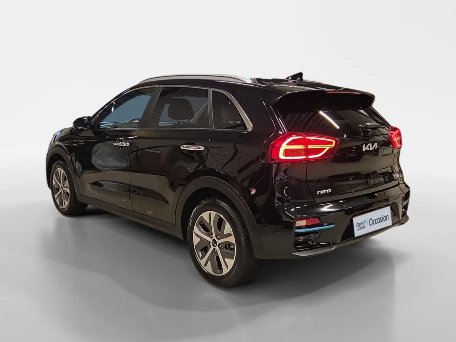 Kia e-Niro DynamicPlusLine 64 kWh | 1e Eigenaar | Accu 100% | Dealer onderhouden | Cruise Control Adaptief | Schuif/Kantel dak | Stoelverwarming | Apple Carplay/Android Auto | Camera | Fabrieksgarantie | NAP