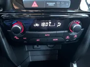 Suzuki Vitara 1.4 Boosterjet Smart Hybrid Select | Lage Kilometerstand | Stoelverwarming | Parkeer Camera | Navigatie | Apple/Android Carplay |