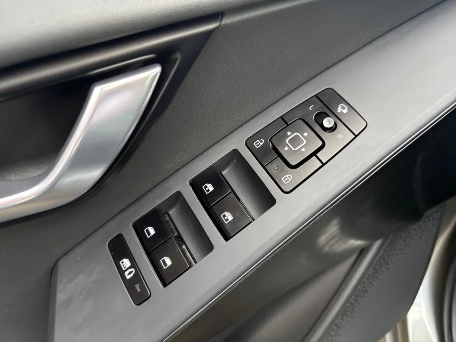 Kia Niro 1.6 GDi Hybrid ComfortLine | Navigatie | Adaptieve Cruise Control | Apple Carplay / Android Auto | Climate control | Lichtmetalen Velgen |