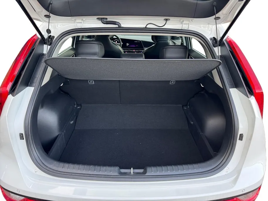 Kia Niro EV DynamicLine 64.8 kWh | Navigatie | LM-Velgen | Climate control | adaptieve cruise control | Keyless | Trekhaak