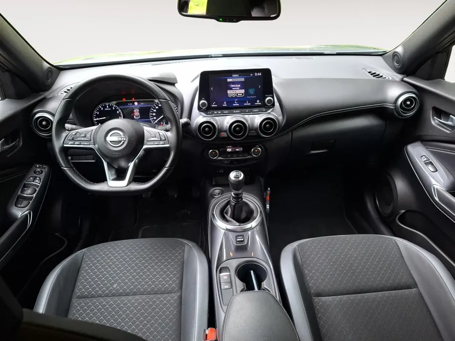 Nissan Juke 1.0 DIG-T N-Connecta | Licht metalen velgen| Metallic lak| Parkeersensoren voor en achter| Navi icm Apple/Android auto | 1ste eigenaar | Lage kilometerstand