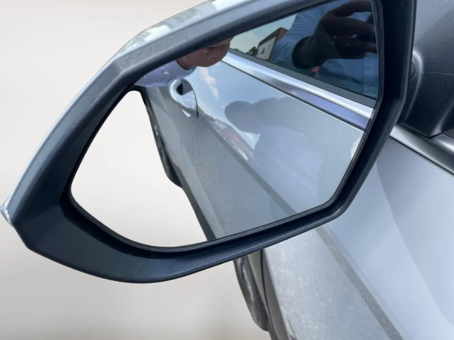 Hyundai Kona 1.6 GDI HEV Premium | Lederen bekleding| Stoelverwarming V+A | Bose |360 graden camera|