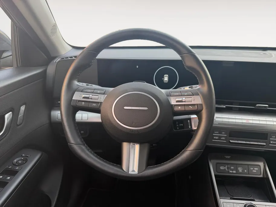 Hyundai Kona 1.6 GDI HEV Premium Sky | Schuif-/kantel dak | Navigatie | Apple Carplay/ Android Auto | Stoelventilatie | Stuur/ Stoelverwarming |