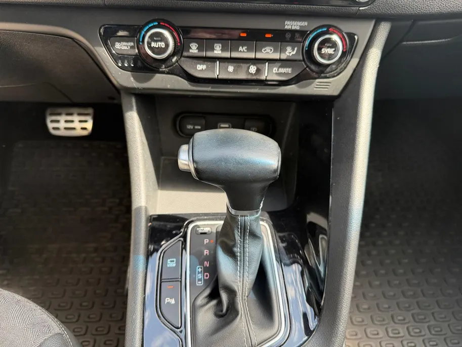Kia Niro 1.6 GDi Hybrid DynamicPlusLine | Parkeerhulp | Apple Carplay | Android Auto | Navigatie | Lane-Assist | Stoel- stuurverwarming |