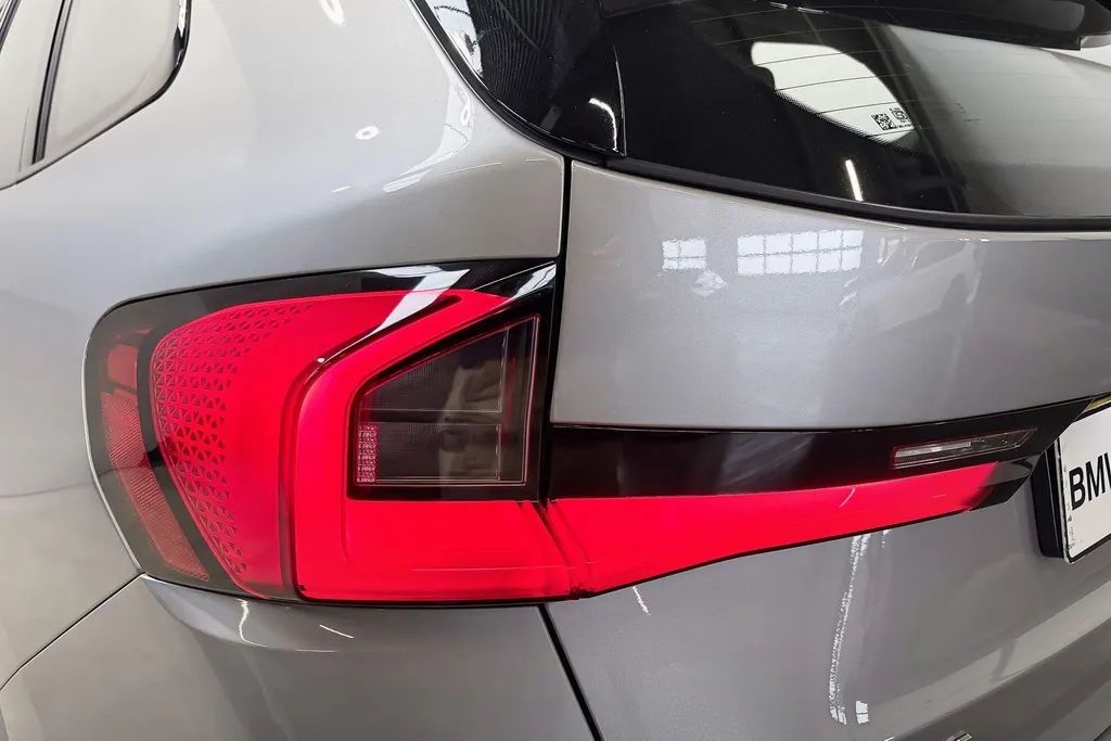 BMW iX1 eDrive20 67 kWh