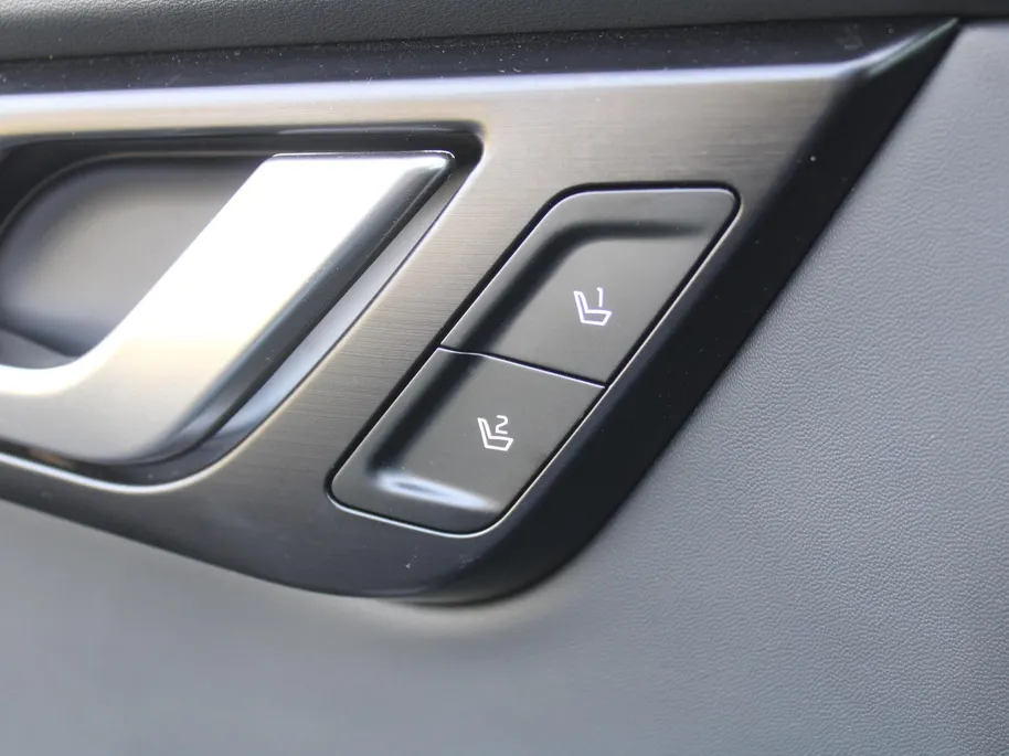 Kia EV6 Plus Advanced 84 kWh | Stuur-/stoelverwarming + ventilatie | Schuifdak | 360 Camera | Leer | Geheugenstoel | Telefoonlader | 20' LM | LED |