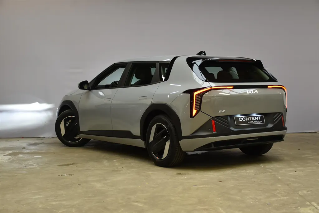 Kia EV4 81,4 kWh 204PK Air