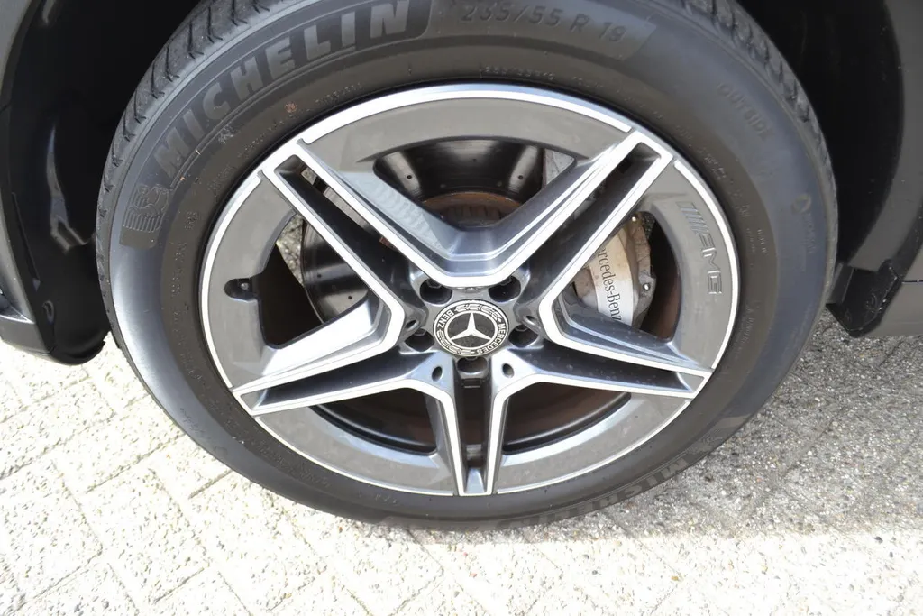 Mercedes-Benz GLC 300E AMG LINE 4MATIC|BURMESTER|NAVI|TREKHAAK