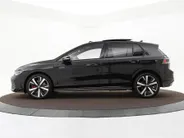 Volkswagen Golf 1.5 272pk DSG eHybrid GTE · Panoramadak · Wegklapbare Trekhaak · Camera · Apple/Android Car Play · 18'' Inch · Garantie t/m 16-10-2030 of 100.000km