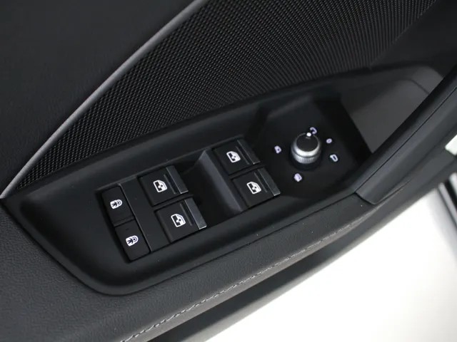 Audi A3 Sportback 35 TFSI S edition Navigatie | B&O Audio | 18' Velgen | Sportstuur |