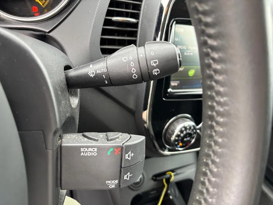 Renault Captur 1.2 TCe Dynamique | AUTOMAAT | EERSTE EIGENAAR | TREKHAAK | CAMERA | ALL SEASON BANDEN |