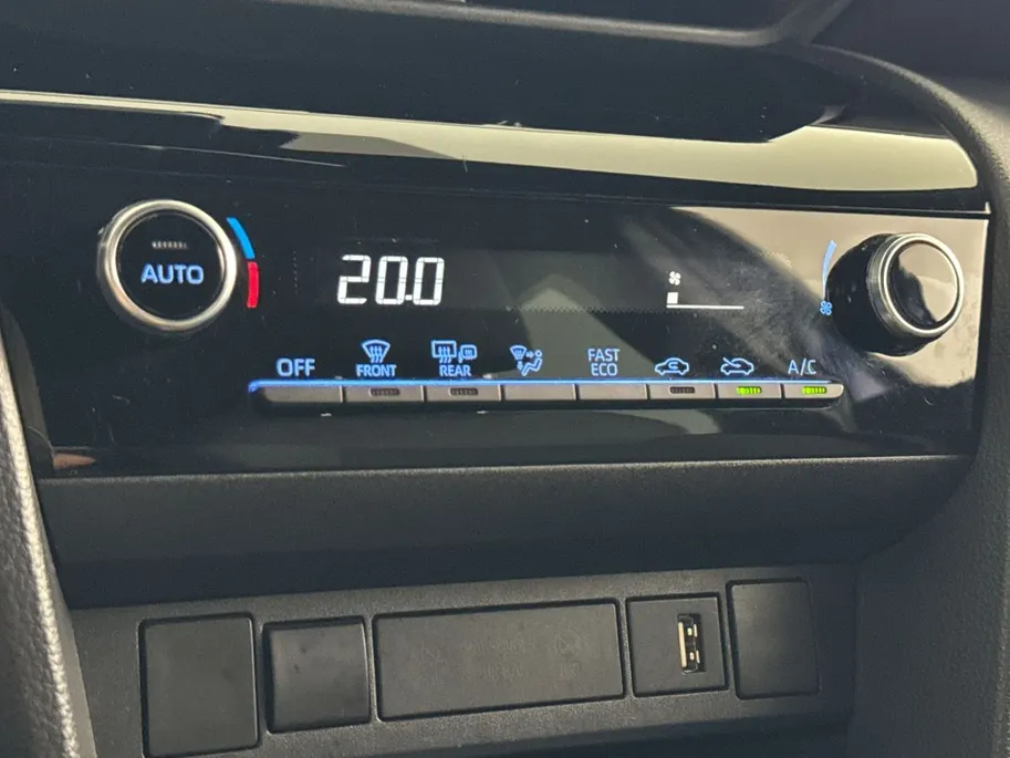 Toyota Yaris Cross 1.5 Hybrid Dynamic | Navigatie | 17'' L.M. Velgen | Adaptieve Cruise Control