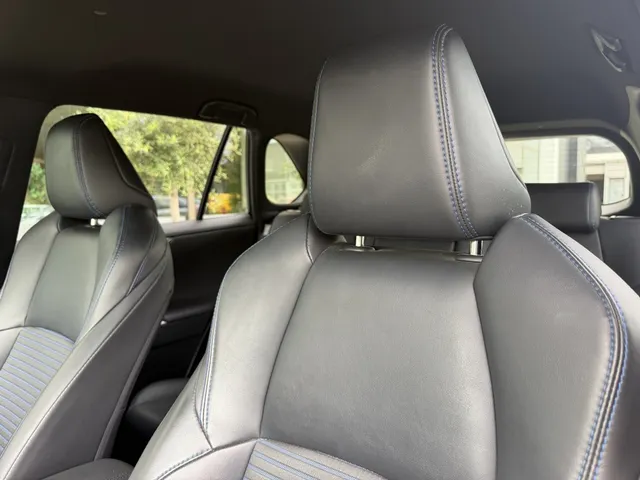 Toyota RAV4 2.5 Hybrid Bi-Tone | Stoel & stuurverwarming | Keyless
