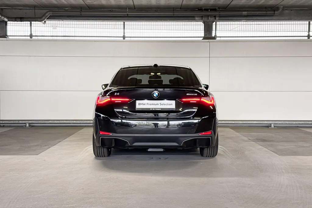 BMW i4 eDrive35 70 kWh