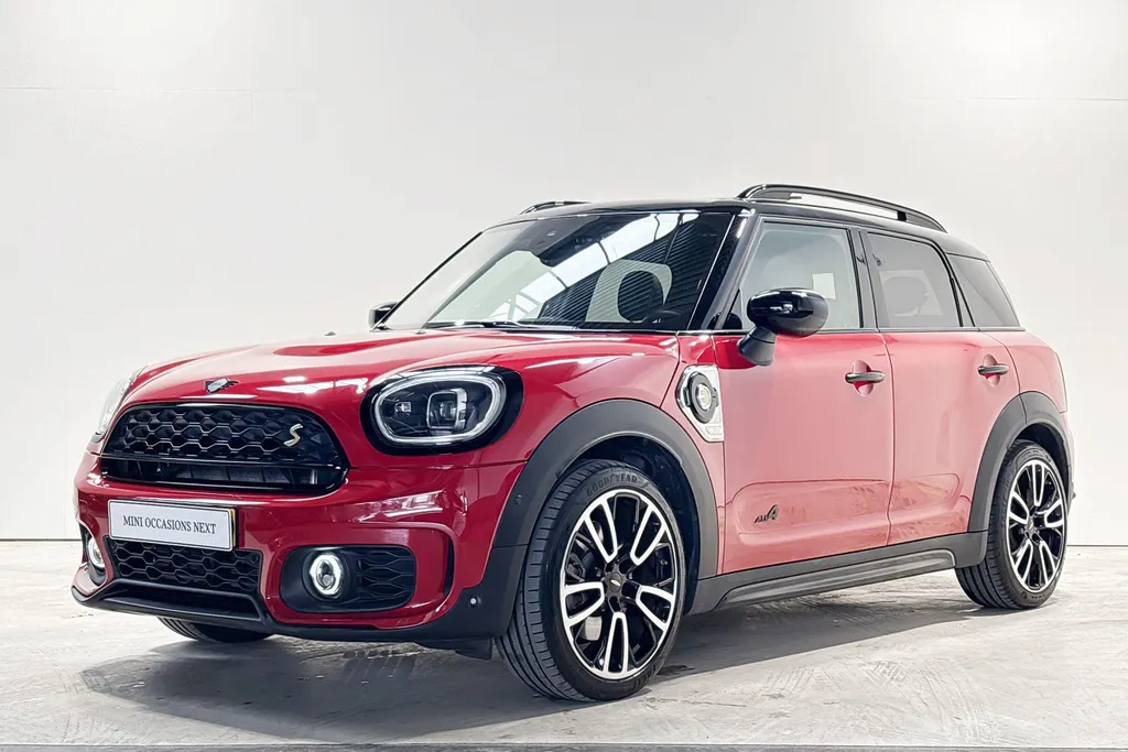 MINI Countryman Cooper SE ALL4 John Cooper Works Essence Pack