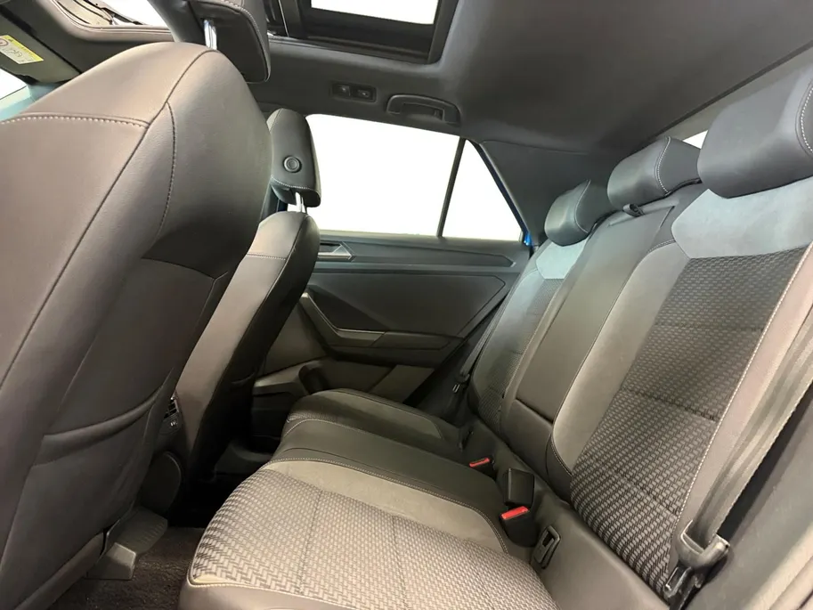 Volkswagen T-Roc 1.5 TSI | SPORT | AUTOMAAT | PANODAK | TREKHAAK |