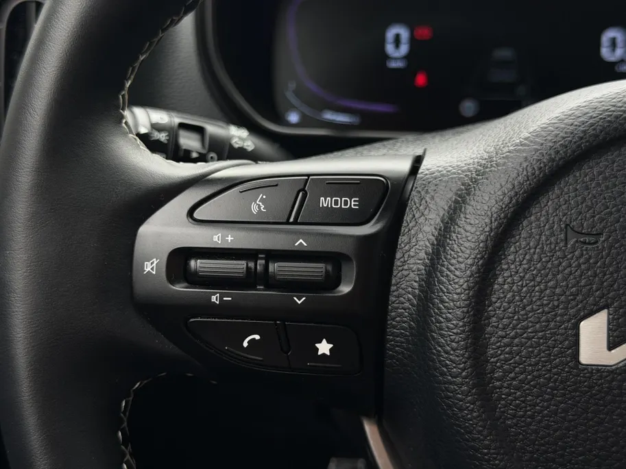 Kia Picanto 1.0 DPI DynamicPlusLine | Achteruitrijcamera | LED verlichting | Navi | Cruise control | Apple/Android Carplay | Parkeersensoren achter | LMV | Privacy glass