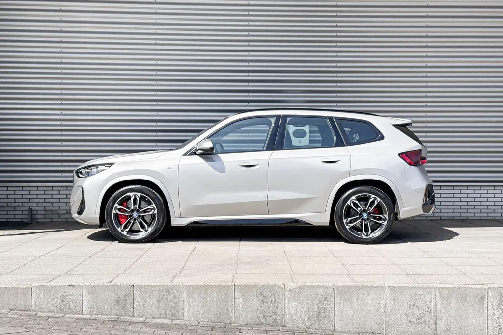 BMW iX1 eDrive20 67 kWh